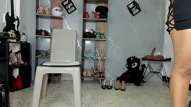 MirandaHaguen online show from July 28, 2026, 8:52 pm