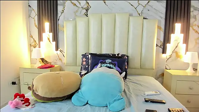 mollieblue69 online show from February 14, 2025, 12:47 pm