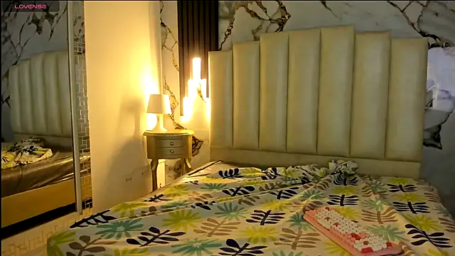 mollieblue69 online show from December 2, 2025, 4:02 pm