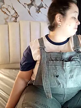 mollieblue69 online show from May 8, 2026, 12:54 pm