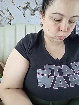 mollieblue69 online show from June 5, 2026, 1:17 pm
