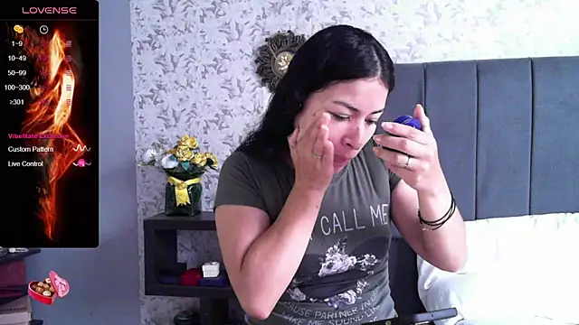 Snapshot of Sweet-Angie chatting on March 20, 2025, 2:10 pm Sweet-Angie online show from March 20, 2025, 2:10 pm