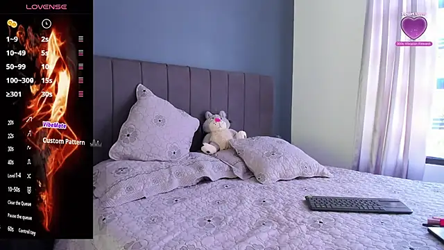 Sweet-Angie online show from December 17, 2025, 3:51 pm