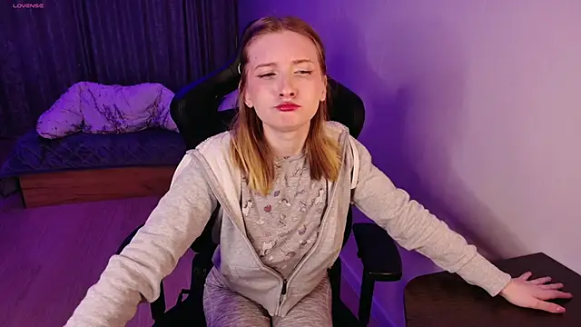 Snapshot of _whiteprincess chatting on February 25, 2025, 9:31 am whiteprincess online show from February 25, 2025, 9:31 am