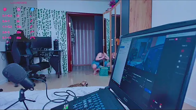 Snapshot of _whiteprincess chatting on October 6, 2025, 10:23 am whiteprincess online show from October 6, 2025, 10:23 am