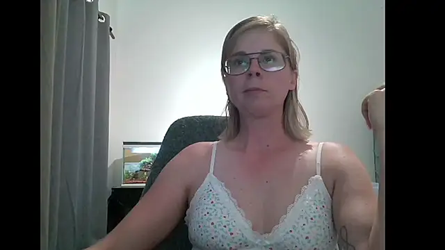 SavannaGirly online show from February 21, 2025, 11:33 am