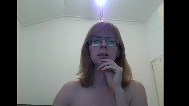 SavannaGirly online show from October 14, 2025, 9:48 pm