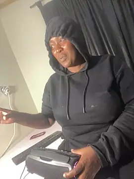 Snapshot of Cardiebae89 chatting on March 12, 2026, 5:41 pm Cardiebae89 online show from March 12, 2026, 5:41 pm