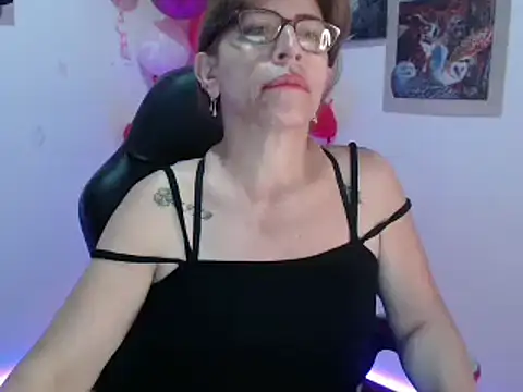 Chayla Ruiz online show from February 18, 2025, 9:42 pm