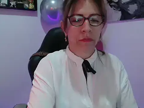 Chayla Ruiz online show from March 4, 2025, 6:39 pm