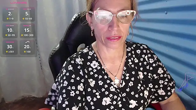 Snapshot of Chayla_Ruiz chatting on May 8, 2026, 1:16 pm Chayla Ruiz online show from May 8, 2026, 1:16 pm