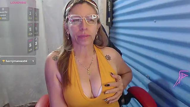 Snapshot of Chayla_Ruiz chatting on May 15, 2026, 12:56 pm Chayla Ruiz online show from May 15, 2026, 12:56 pm