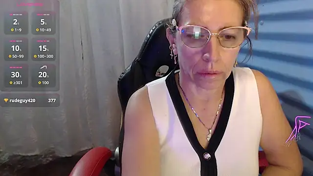 Snapshot of Chayla_Ruiz chatting on May 29, 2026, 2:09 am Chayla Ruiz online show from May 29, 2026, 2:09 am