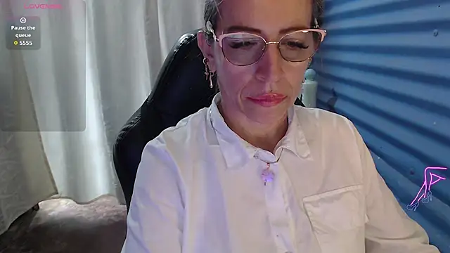 Snapshot of Chayla_Ruiz chatting on June 2, 2026, 3:47 pm Chayla Ruiz online show from June 2, 2026, 3:47 pm