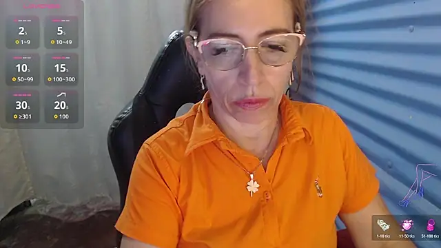 Snapshot of Chayla_Ruiz chatting on June 15, 2026, 2:52 pm Chayla Ruiz online show from June 15, 2026, 2:52 pm