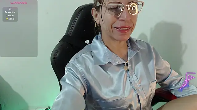 Chayla Ruiz online show from June 26, 2026, 10:19 am