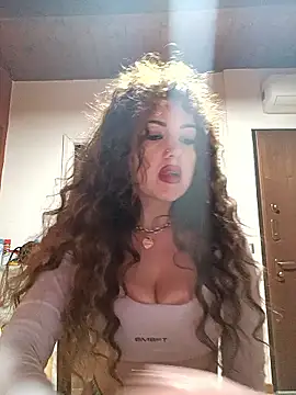 CurlyElisa online show from April 25, 2026, 11:35 pm