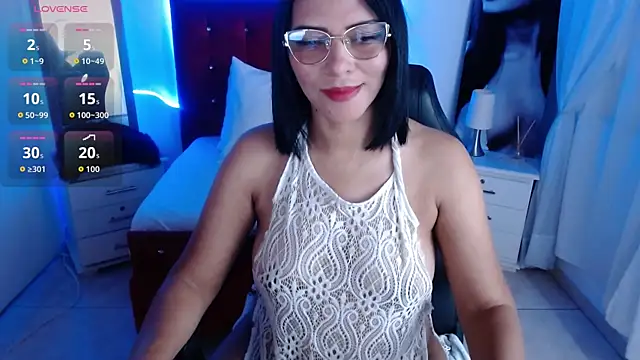 Wanda Milf online show from October 1, 2025, 8:15 pm