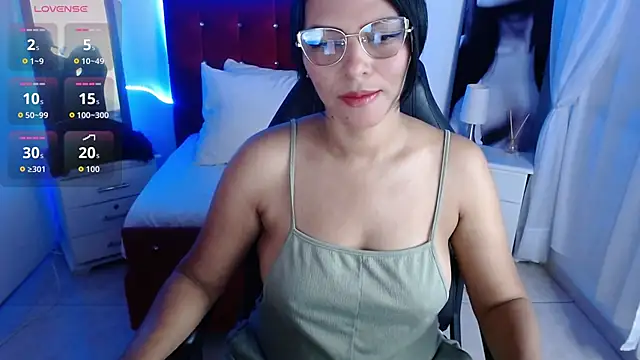 Wanda Milf online show from October 2, 2025, 8:27 pm