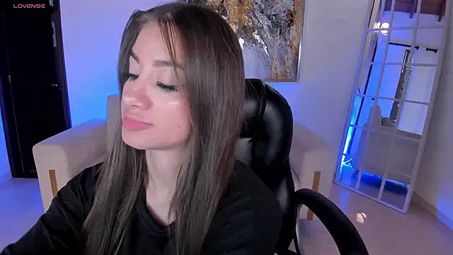 Snapshot of MaryLewis_ chatting on February 26, 2025, 11:52 am MaryLewis online show from February 26, 2025, 11:52 am