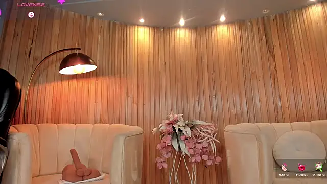 Snapshot of MaryLewis_ chatting on March 17, 2025, 5:49 pm MaryLewis online show from March 17, 2025, 5:49 pm