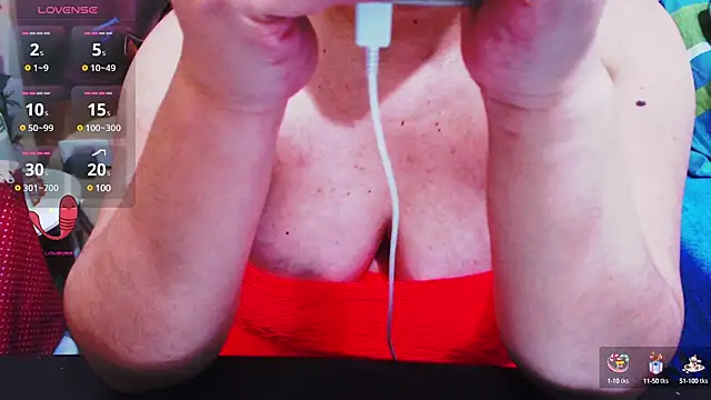 Snapshot of Alliayah_Hollyx chatting on January 13, 2025, 6:27 am Alliayah Hollyx online show from January 13, 2025, 6:27 am