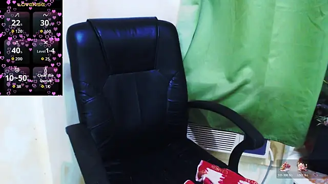 Snapshot of Alliayah_Hollyx chatting on December 21, 2025, 5:36 am Alliayah Hollyx online show from December 21, 2025, 5:36 am