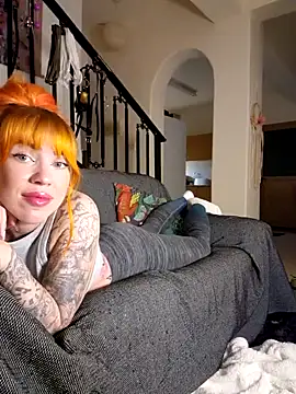 Snapshot of MissMialicious chatting on December 5, 2024, 3:39 pm MissMialicious online show from December 5, 2024, 3:39 pm