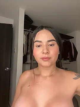 jailyncam  online show from April 28, 2026, 2:27 am