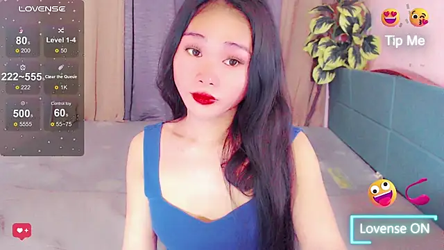 Snapshot of amomentoflust69 chatting on April 4, 2026, 10:13 am amomentoflust69 online show from April 4, 2026, 10:13 am