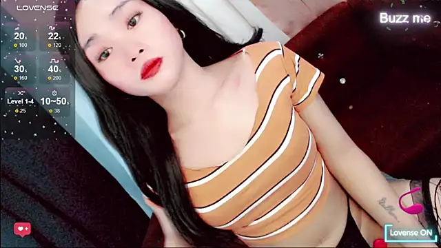 Snapshot of amomentoflust69 chatting on April 11, 2026, 5:45 am amomentoflust69 online show from April 11, 2026, 5:45 am