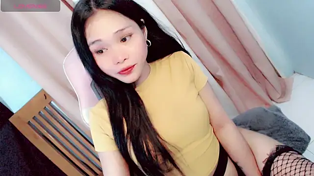 Snapshot of amomentoflust69 chatting on May 10, 2026, 12:10 pm amomentoflust69 online show from May 10, 2026, 12:10 pm
