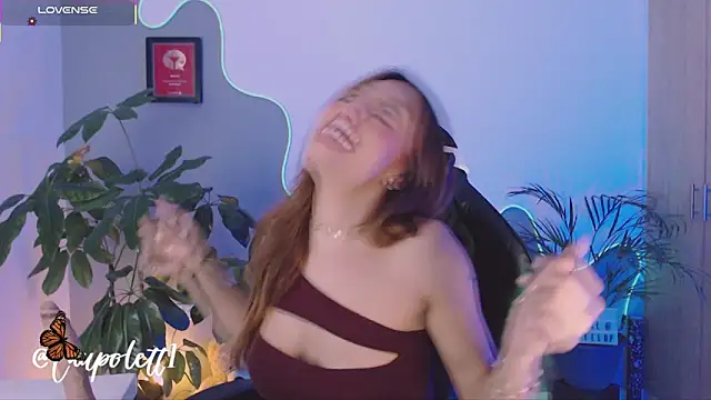 Snapshot of LauPolett chatting on November 22, 2025, 4:44 am LauPolett online show from November 22, 2025, 4:44 am