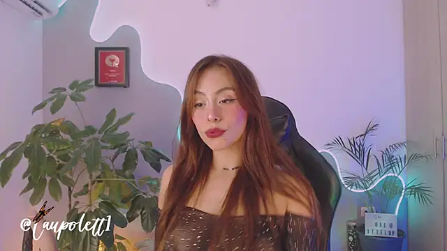 Snapshot of LauPolett chatting on December 19, 2025, 3:13 am LauPolett online show from December 19, 2025, 3:13 am