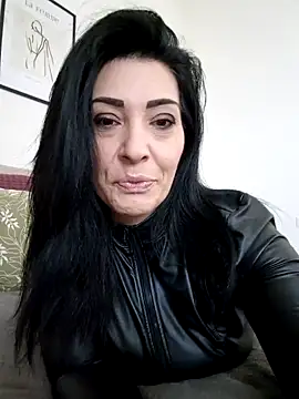 Snapshot of AryaSummersReal chatting on March 16, 2025, 8:32 am AryaSummersReal online show from March 16, 2025, 8:32 am