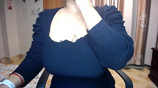 Snapshot of lady_maeda_ chatting on November 24, 2025, 7:02 pm lady maeda online show from November 24, 2025, 7:02 pm