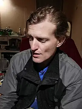 Snapshot of the-billy-blue chatting on July 8, 2026, 11:31 pm the-billy-blue online show from July 8, 2026, 11:31 pm
