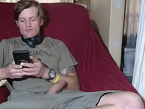 Snapshot of the-billy-blue chatting on July 13, 2026, 10:29 am the-billy-blue online show from July 13, 2026, 10:29 am