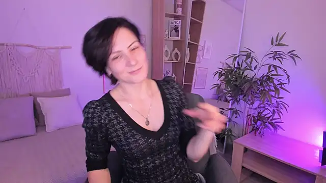 LorenDaze online show from December 19, 2025, 6:42 am