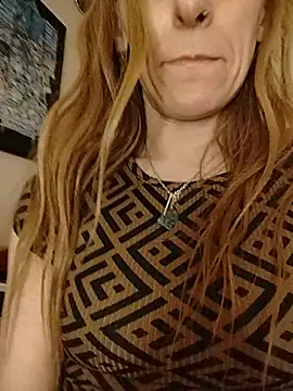 eatmeplease44 online show from July 21, 2026, 1:52 am