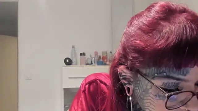 tamarapervert online show from February 4, 2026, 6:14 pm