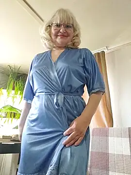 IrmaRose online show from April 30, 2026, 5:03 am
