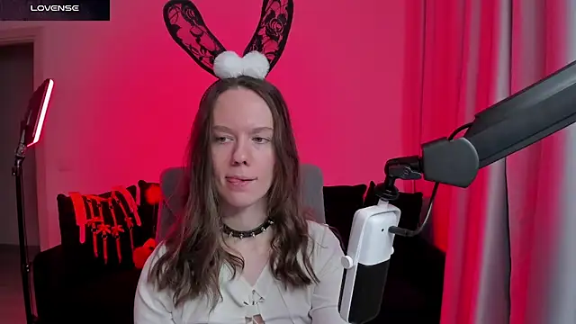 DivineBite online show from February 6, 2026, 4:21 pm