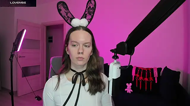 DivineBite online show from February 25, 2026, 4:05 pm