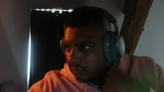 Snapshot of Bandusrilankasexymen chatting on October 19, 2025, 10:49 am Bandusrilankasexymen online show from October 19, 2025, 10:49 am