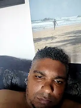 Snapshot of Bandusrilankasexymen chatting on March 15, 2026, 3:40 pm Bandusrilankasexymen online show from March 15, 2026, 3:40 pm