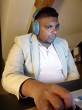 Snapshot of Bandusrilankasexymen chatting on April 6, 2026, 9:27 pm Bandusrilankasexymen online show from April 6, 2026, 9:27 pm