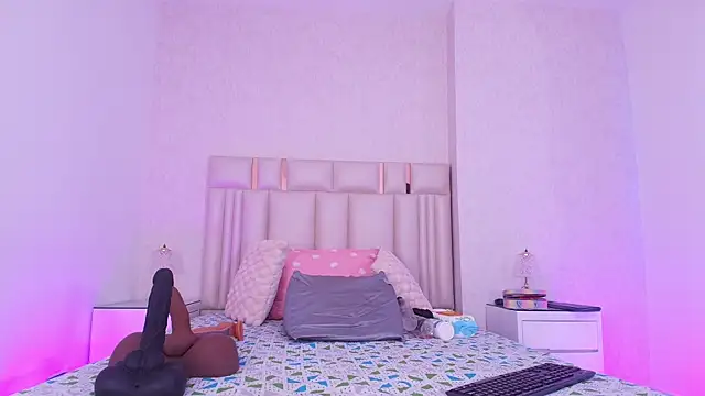 Snapshot of _carolina_fox chatting on May 13, 2026, 3:04 am carolina fox online show from May 13, 2026, 3:04 am