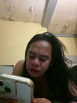 Snapshot of sweetyula chatting on June 24, 2026, 10:42 pm sweetyula online show from June 24, 2026, 10:42 pm