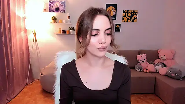 aPieceOfJoy online show from March 5, 2025, 8:32 pm